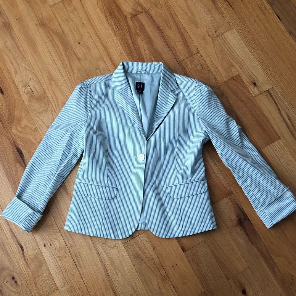 EUC Gap stretch blue/grey striped blazer. Sz 14